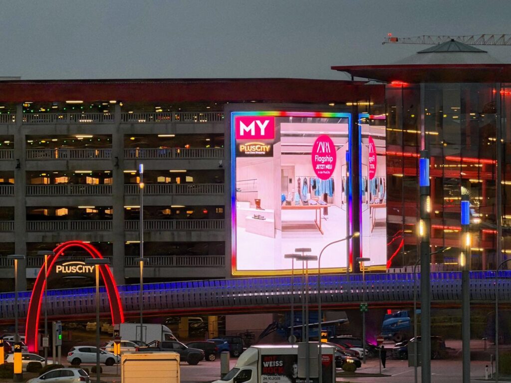 PlusCity LED Wall Parkhaus A