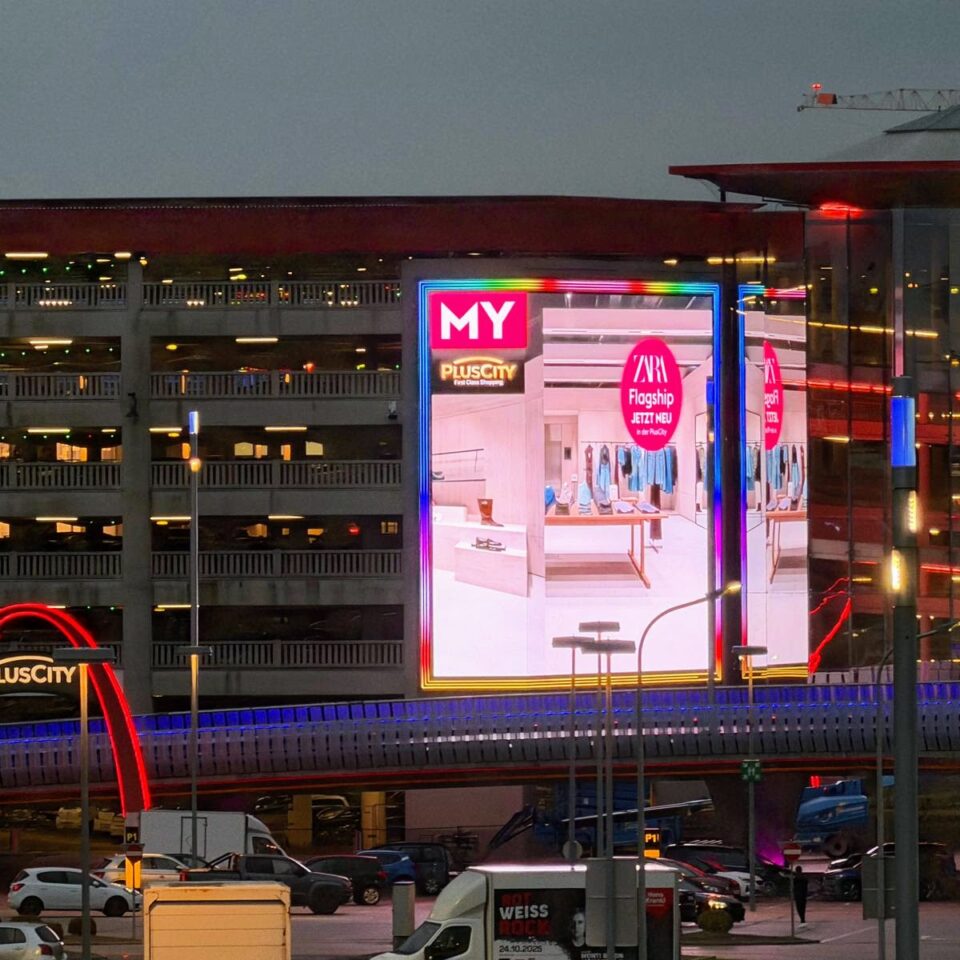 PlusCity LED Wall Parkhaus A